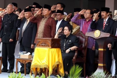 UBK Hadirkan Tokoh Oposisi Pemerintah Dalam Upacara HUT RI ke 72 UBK Hadirkan Tokoh Oposisi Pemerintah Dalam Upacara HUT RI ke 72