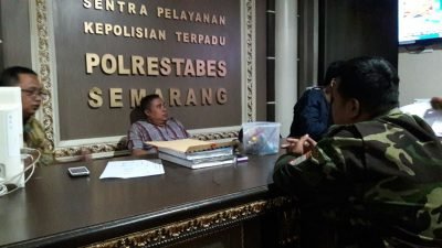 Hina Ketum PBNU dan Presiden Jokowi, Wanita Berjilbab Ini Dilaporkan GP Ansor Hina Ketum PBNU dan Presiden Jokowi, Wanita Berjilbab Ini Dilaporkan GP Ansor