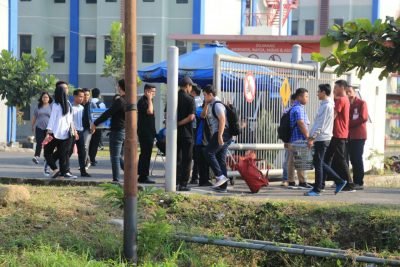 Ribuan Mahasiswa Baru Bersiap Memasuki Asrama Telkom University Ribuan Mahasiswa Baru Bersiap Memasuki Asrama Telkom University