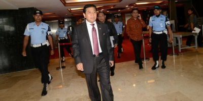Ramai-Ramai Menolak Setnov Membaca Teks Pancasila di Upacara HUT RI 72 Ramai-Ramai Menolak Setnov Membaca Teks Pancasila di Upacara HUT RI 72