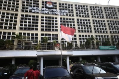 KPU Siapkan SIPOL Bagi Peserta Pemilu KPU Siapkan SIPOL Bagi Peserta Pemilu