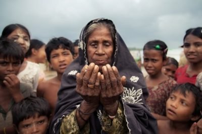Jangan Munafik Melihat Tragedi Yang Menimpa Muslim Rohingnya di Myanmar Jangan Munafik Melihat Tragedi Yang Menimpa Muslim Rohingnya di Myanmar
