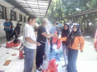 Merayakan Idul Adha 1438 H, Disdikbud Tangsel Potong Sapi Dan Kambing Merayakan Idul Adha 1438 H, Disdikbud Tangsel Potong Sapi Dan Kambing