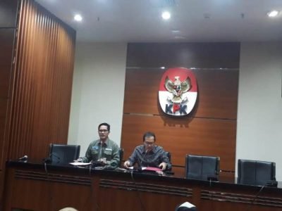KPK Tetapkan Walikota Blitar dan Bupati Tulungagung sebagai Tersangka Suap Proyek KPK Tetapkan Walikota Blitar dan Bupati Tulungagung sebagai Tersangka Suap Proyek