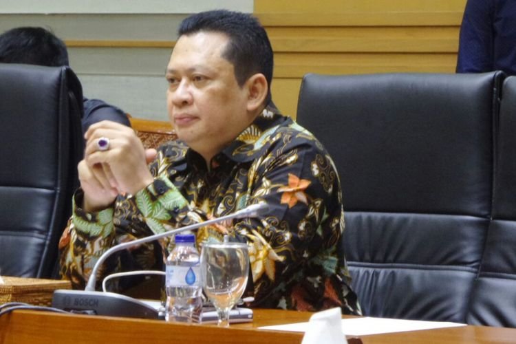 Ketua DPR RI : Tetap Waspadai Perkembangan Fintech Ketua DPR RI : Tetap Waspadai Perkembangan Fintech